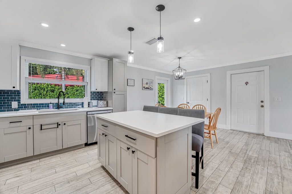 6705 Massachusetts Drive, Lake Worth, FL 33462 Photo