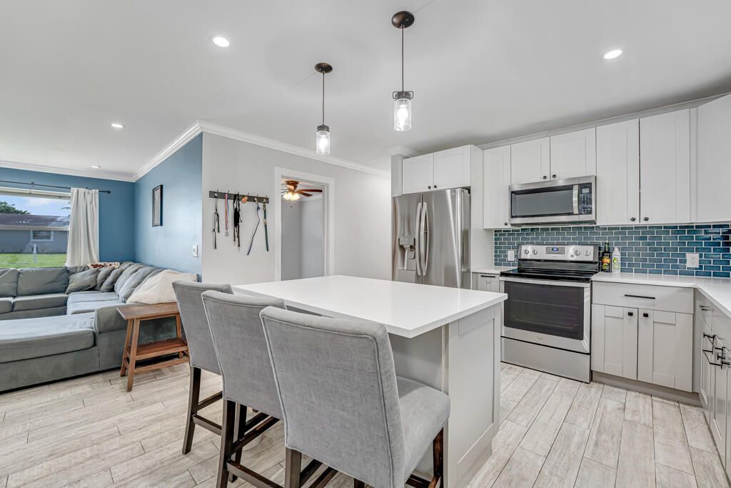 6705 Massachusetts Drive, Lake Worth, FL 33462 Photo