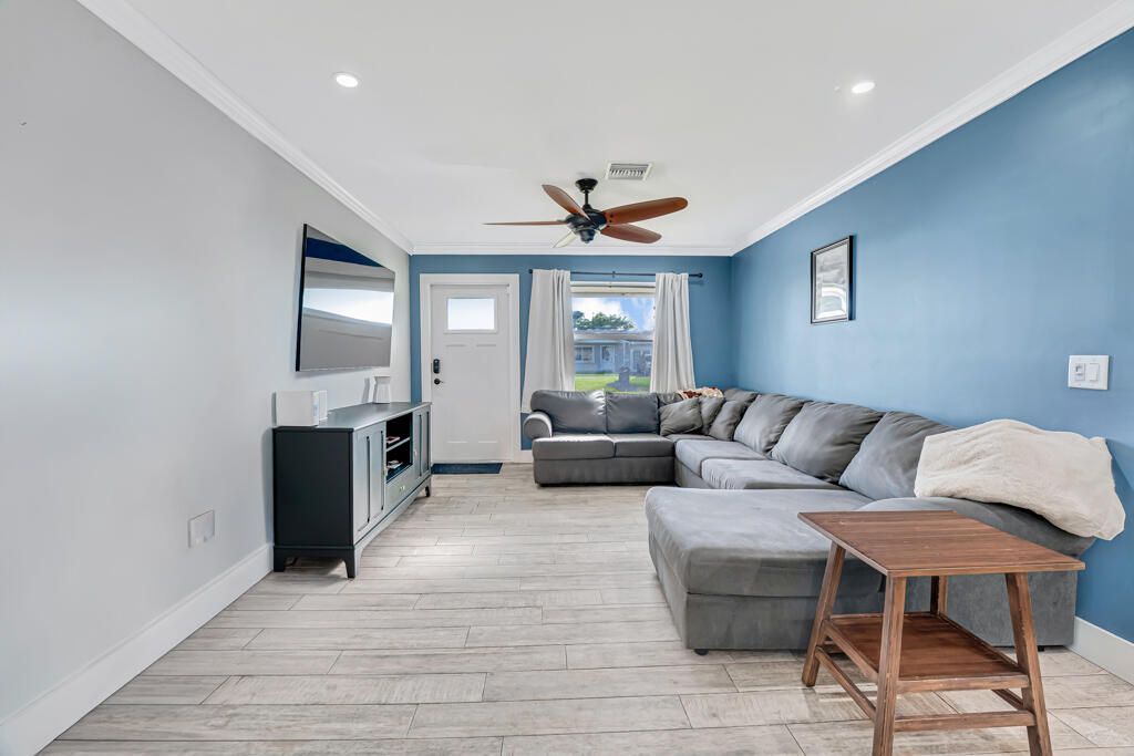 6705 Massachusetts Drive, Lake Worth, FL 33462 Photo