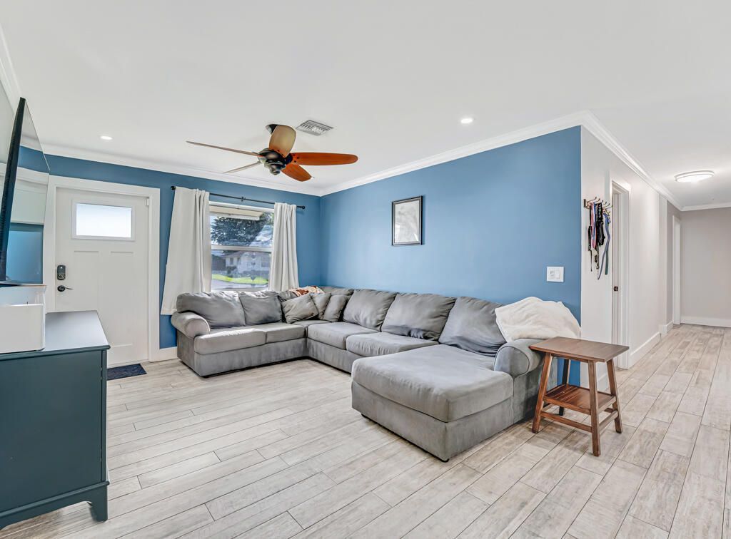 6705 Massachusetts Drive, Lake Worth, FL 33462 Photo