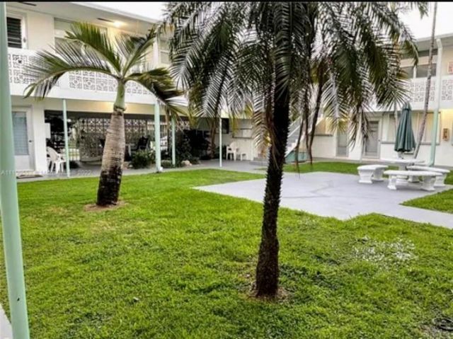 1717 Rodman Street, Unit 18, Hollywood, FL 33020 Photo