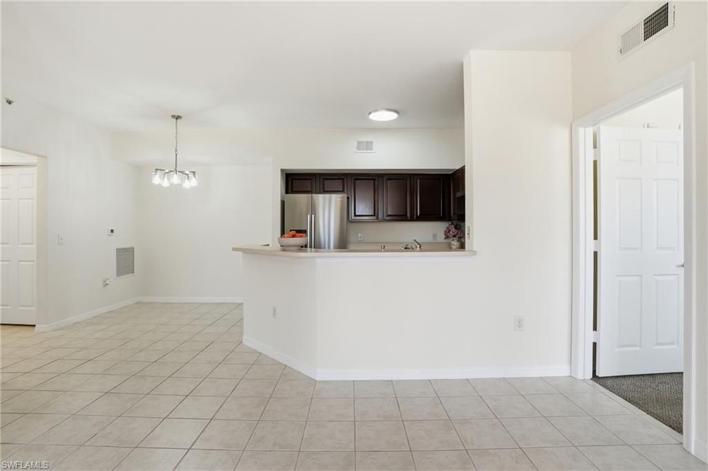15590 Ocean Walk Cir, Unit 304, Fort Myers, FL 33908 Photo