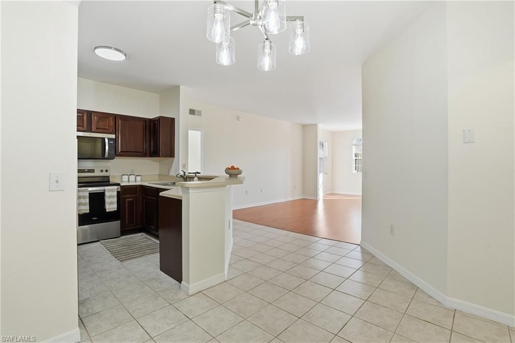 15590 Ocean Walk Cir, Unit 304, Fort Myers, FL 33908 Photo