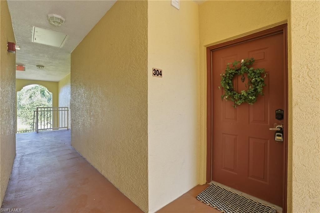 15590 Ocean Walk Cir, Unit 304, Fort Myers, FL 33908 Photo