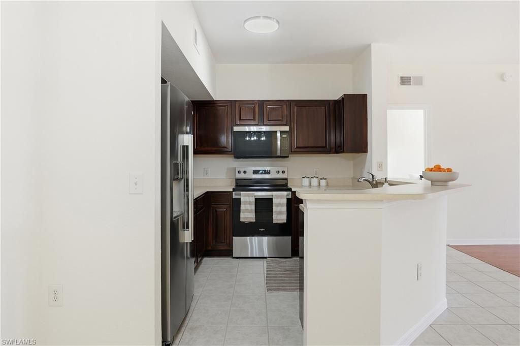 15590 Ocean Walk Cir, Unit 304, Fort Myers, FL 33908 Photo
