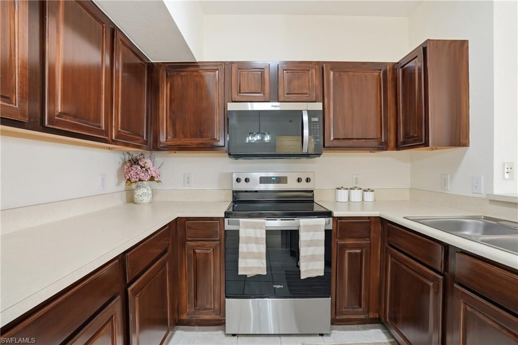 15590 Ocean Walk Cir, Unit 304, Fort Myers, FL 33908 Photo