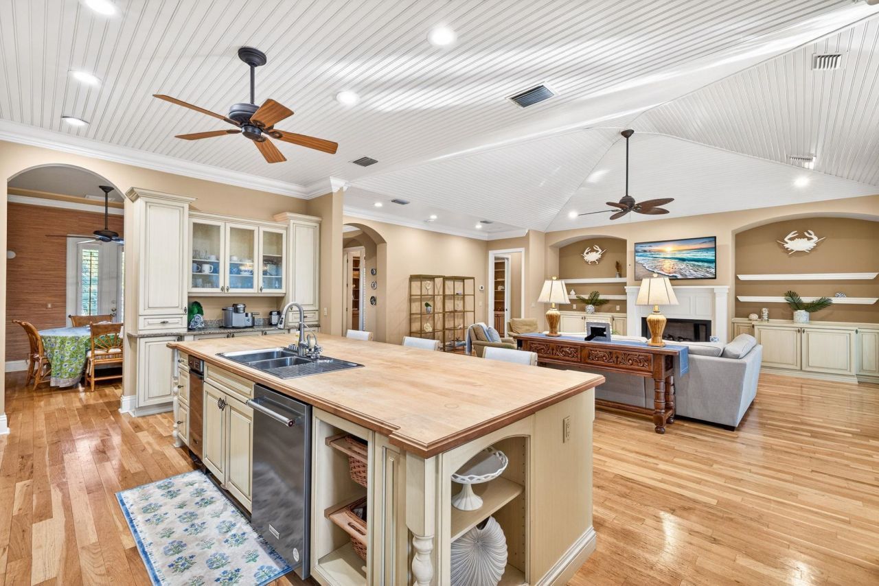 1159 Junonia St, Sanibel, FL 33957 Photo