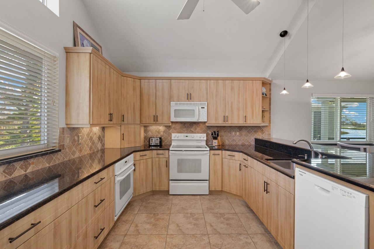 1607 Sand Castle Rd, Sanibel, FL 33957 Photo