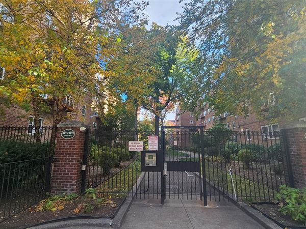 44-69 Kissena Boulevard, Unit 4M, Flushing, NY 11355