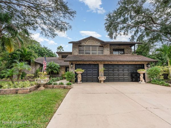 562 Lake Ashley Circle, Melbourne, FL 32904