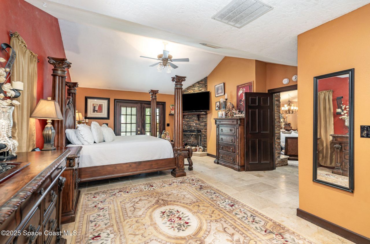 562 Lake Ashley Circle, Melbourne, FL 32904 Photo