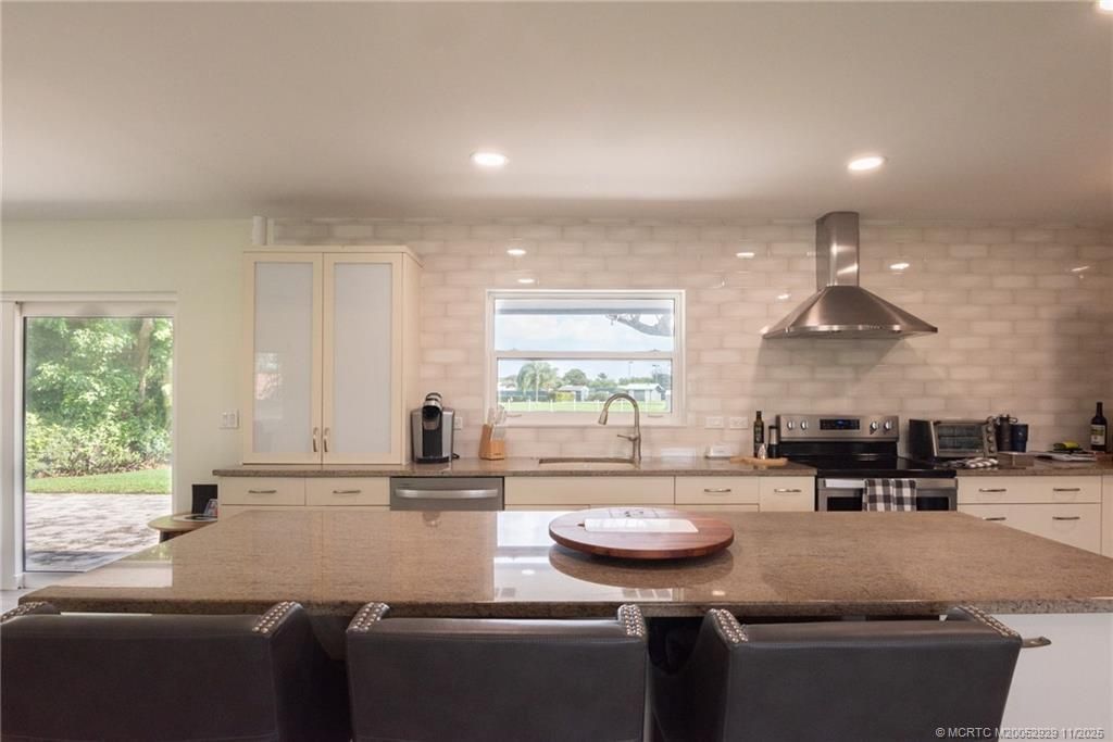 3342 SE Court Drive, Stuart, FL 34997 Photo