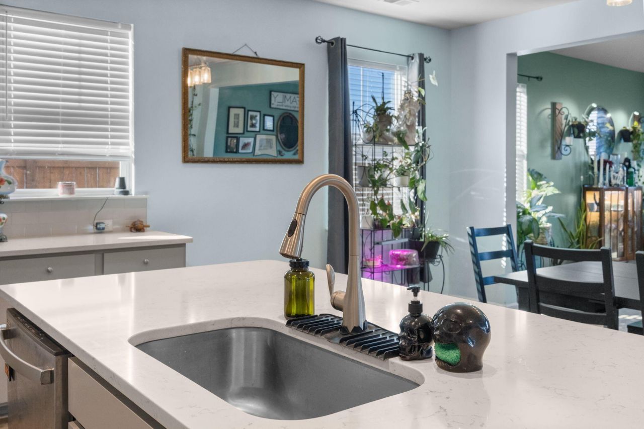 206 Honey Horn Drive Photo 32