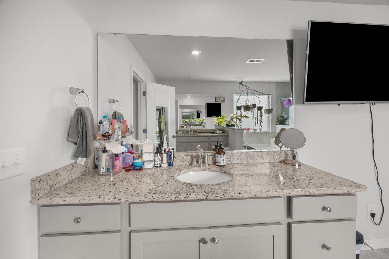 206 Honey Horn Drive Photo 54