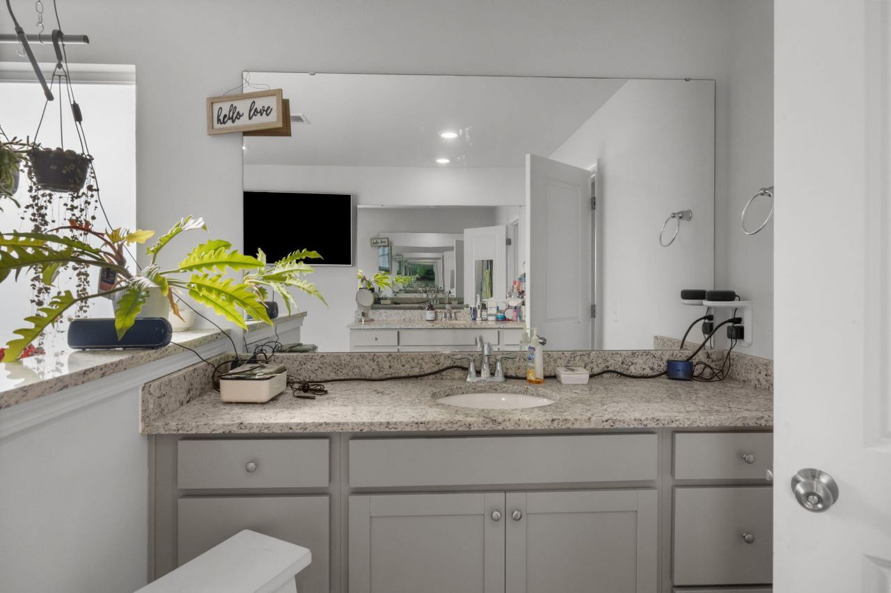 206 Honey Horn Drive Photo 55