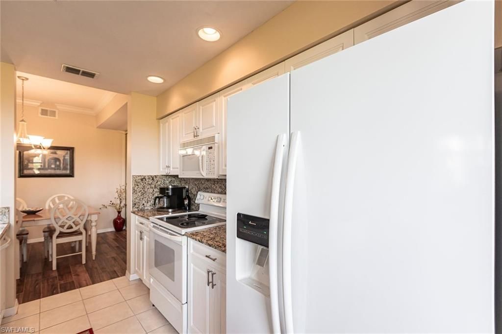 9500 Highland Woods Blvd, Unit 7107, Bonita Springs, FL 34135 Photo