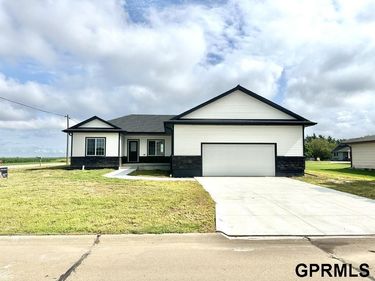 202 E 12TH Street, DAVENPORT, NE 68335