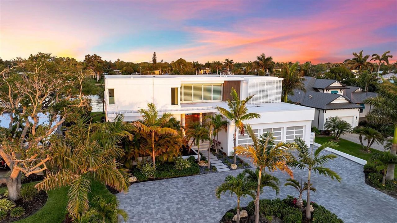 3631 San Remo Terrace, Sarasota, FL 34239 Photo