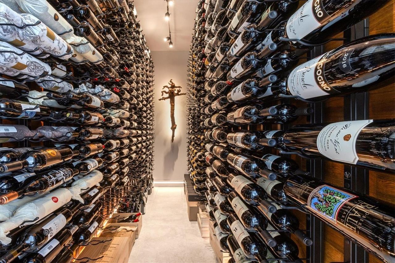 3631 San Remo Terrace, Sarasota, FL 34239 Photo