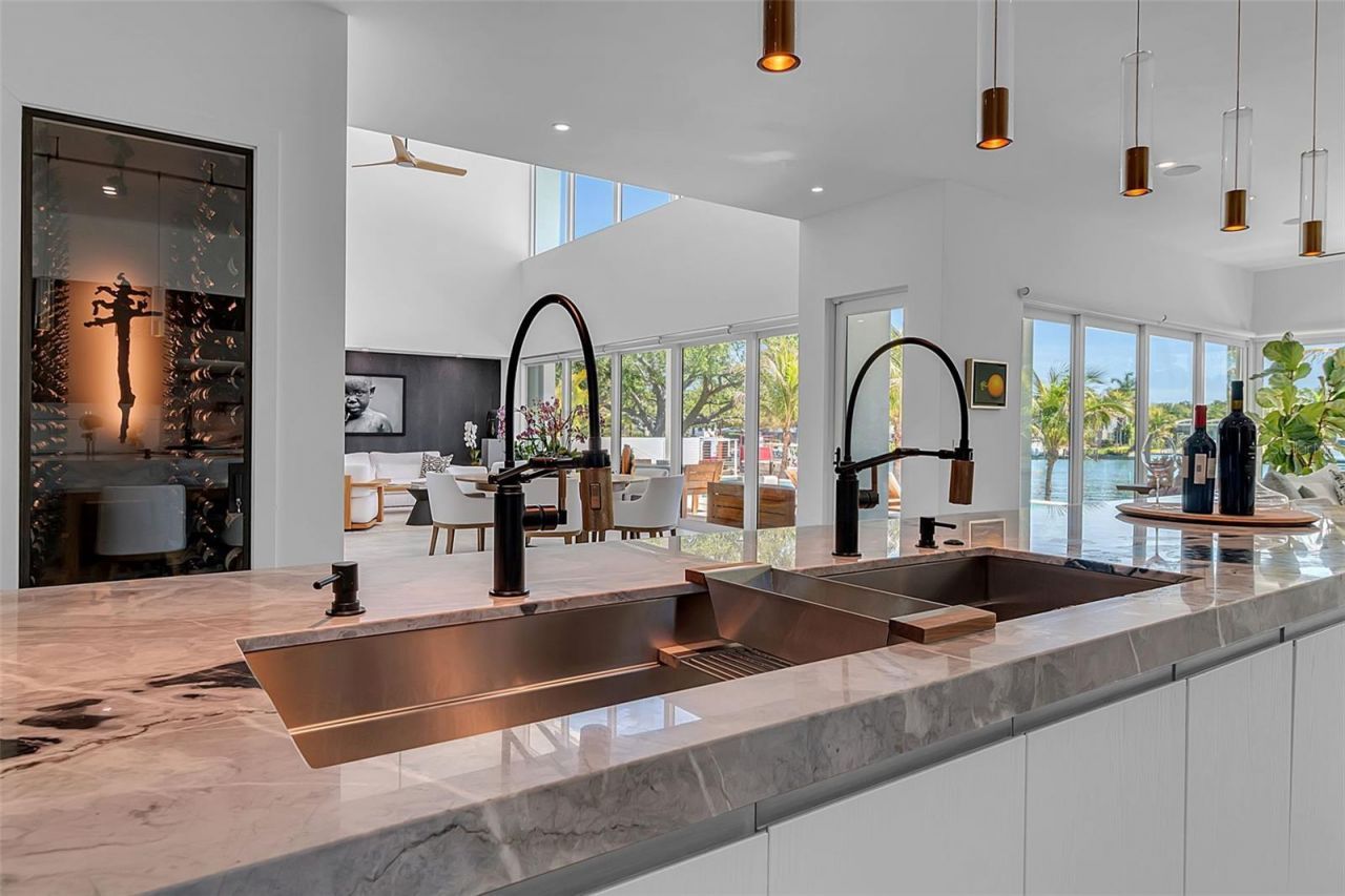 3631 San Remo Terrace, Sarasota, FL 34239 Photo