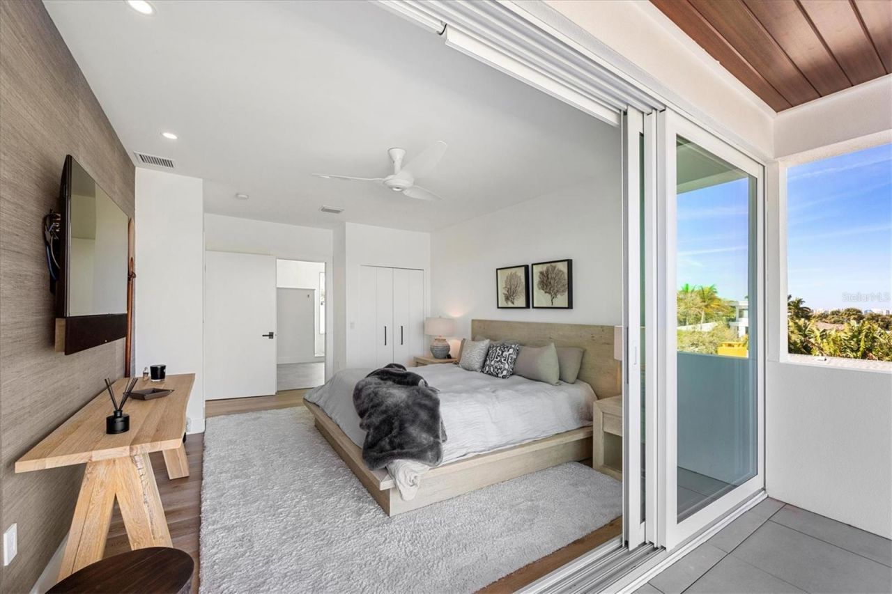 3631 San Remo Terrace, Sarasota, FL 34239 Photo