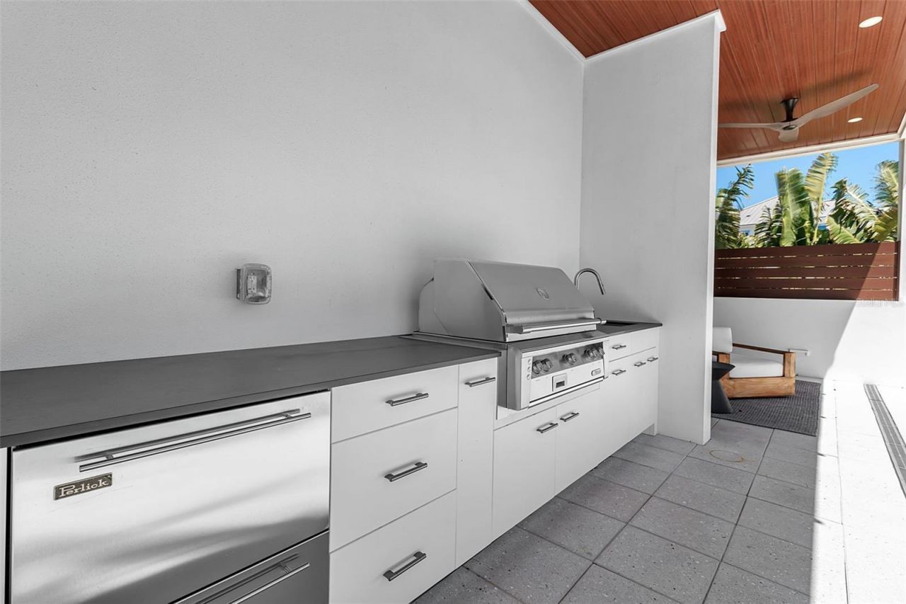 3631 San Remo Terrace, Sarasota, FL 34239 Photo