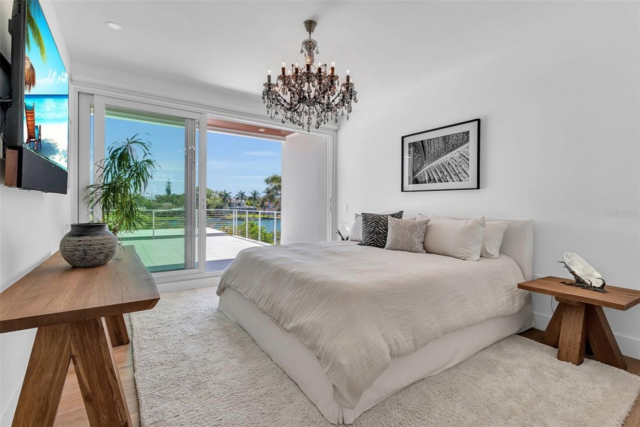 3631 San Remo Terrace, Sarasota, FL 34239 Photo