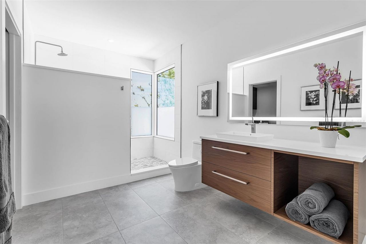 3631 San Remo Terrace, Sarasota, FL 34239 Photo