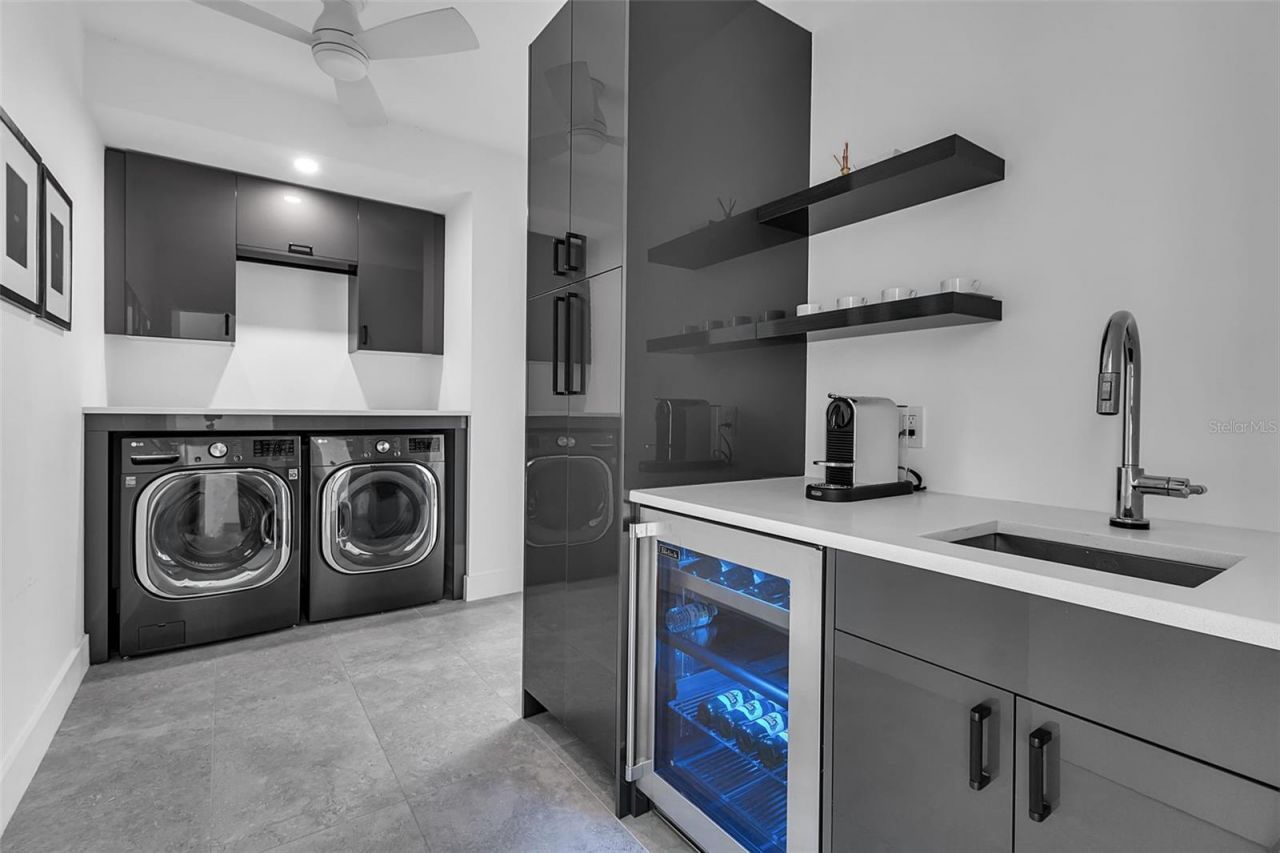 3631 San Remo Terrace, Sarasota, FL 34239 Photo