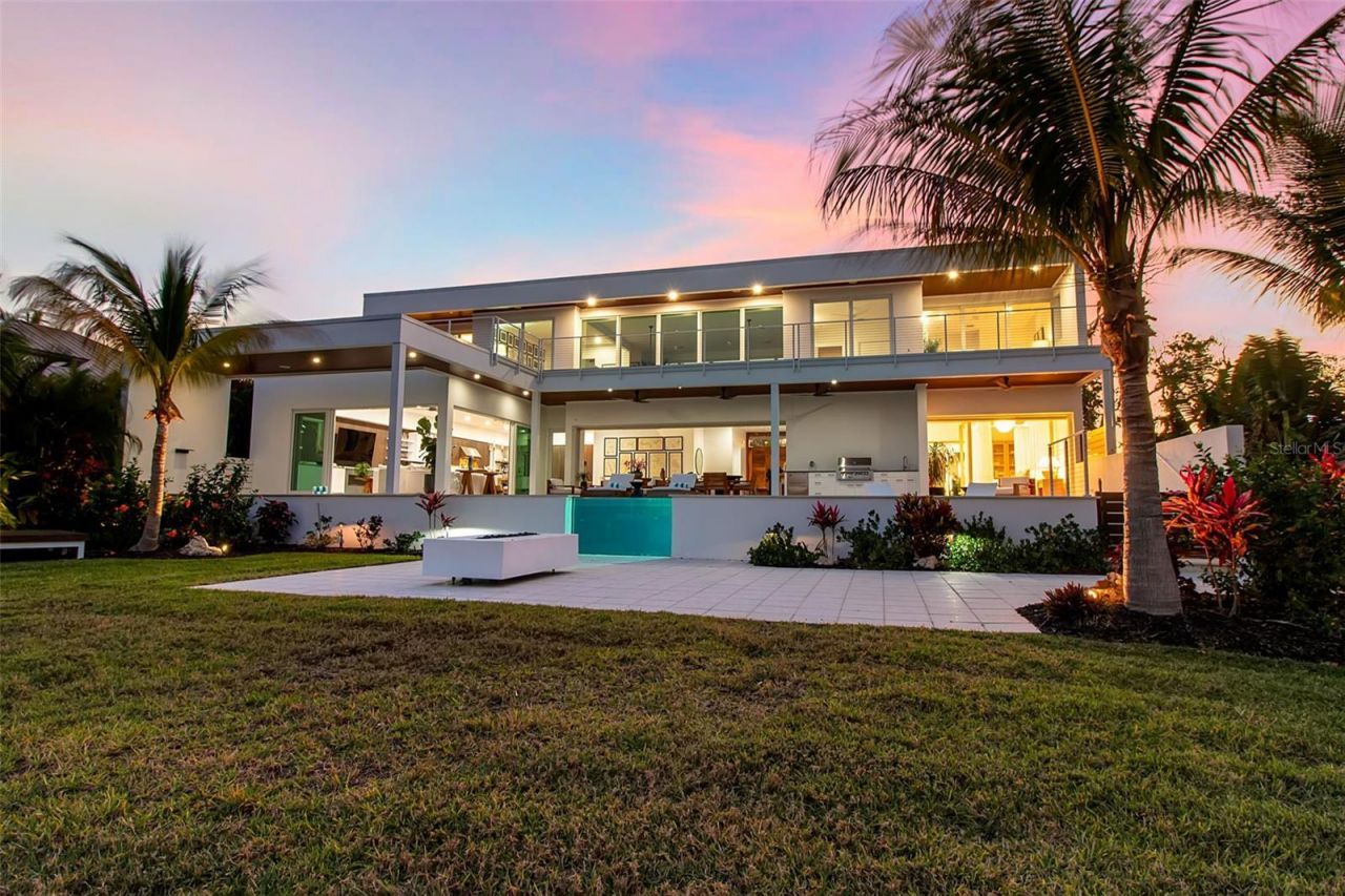 3631 San Remo Terrace, Sarasota, FL 34239 Photo