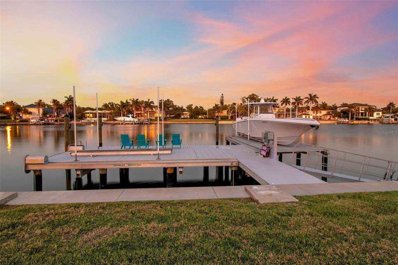 3631 San Remo Terrace, Sarasota, FL 34239 Photo