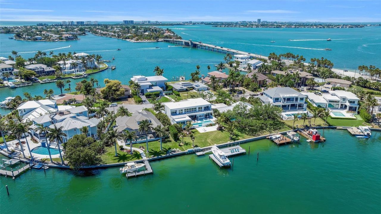 3631 San Remo Terrace, Sarasota, FL 34239 Photo
