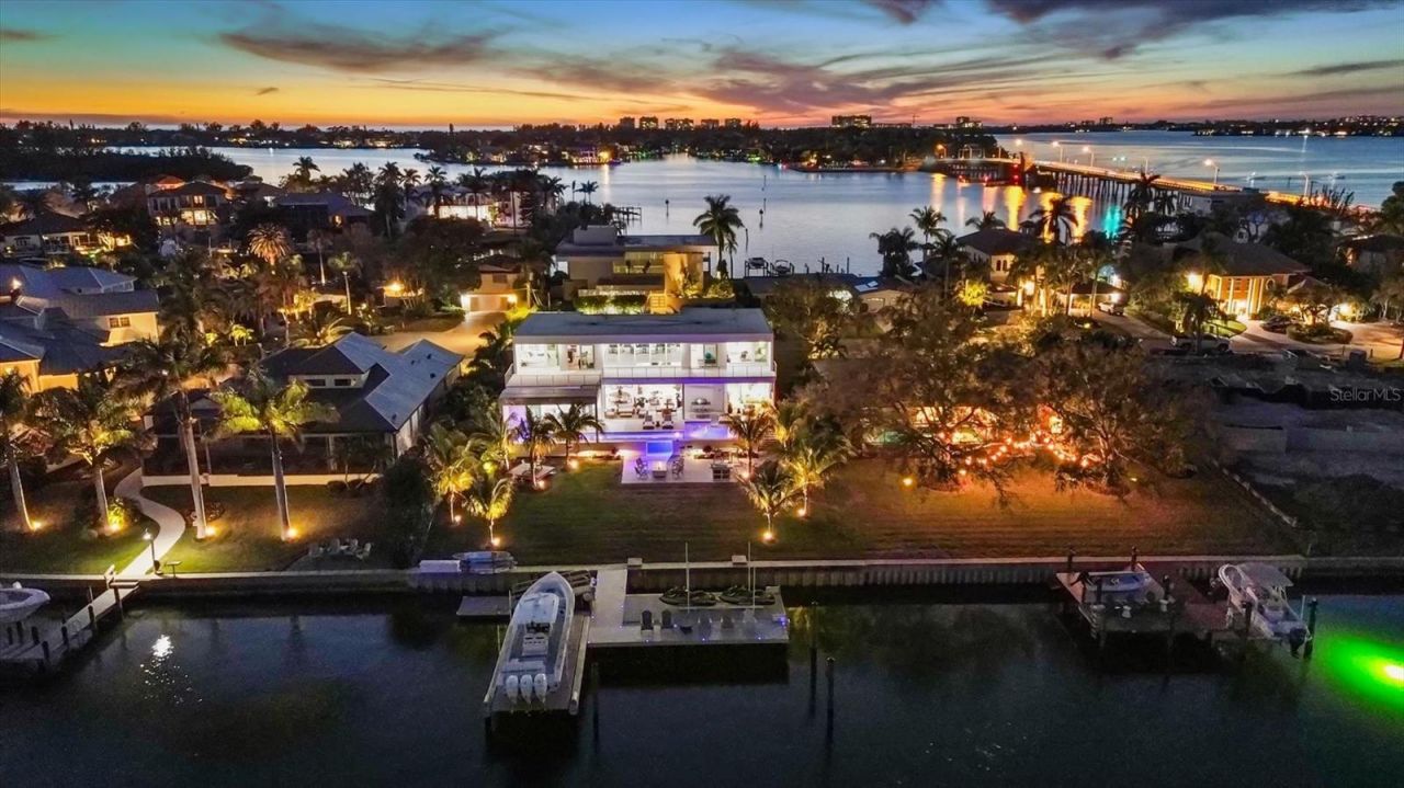 3631 San Remo Terrace, Sarasota, FL 34239 Photo