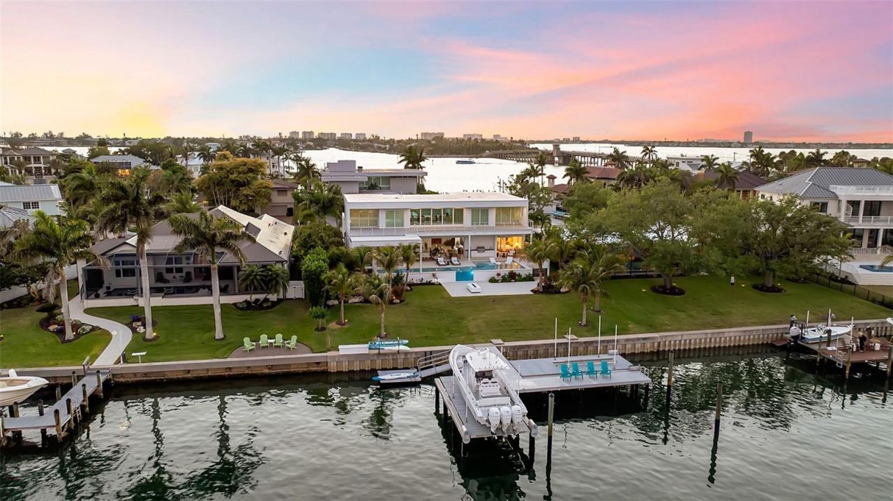 3631 San Remo Terrace, Sarasota, FL 34239 Photo