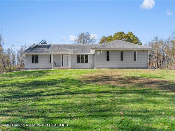 13158 Wood Road, Bath, MI 48808