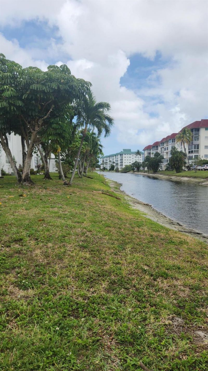 4880 NW 22nd Street, Unit Ph, Lauderhill, FL 33313 Photo