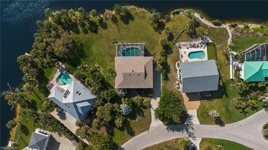 673 E Rocks Dr, Sanibel, FL 33957 Photo
