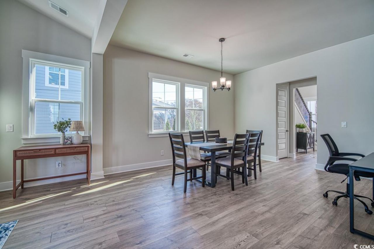 3860 Richardson St. Photo 5