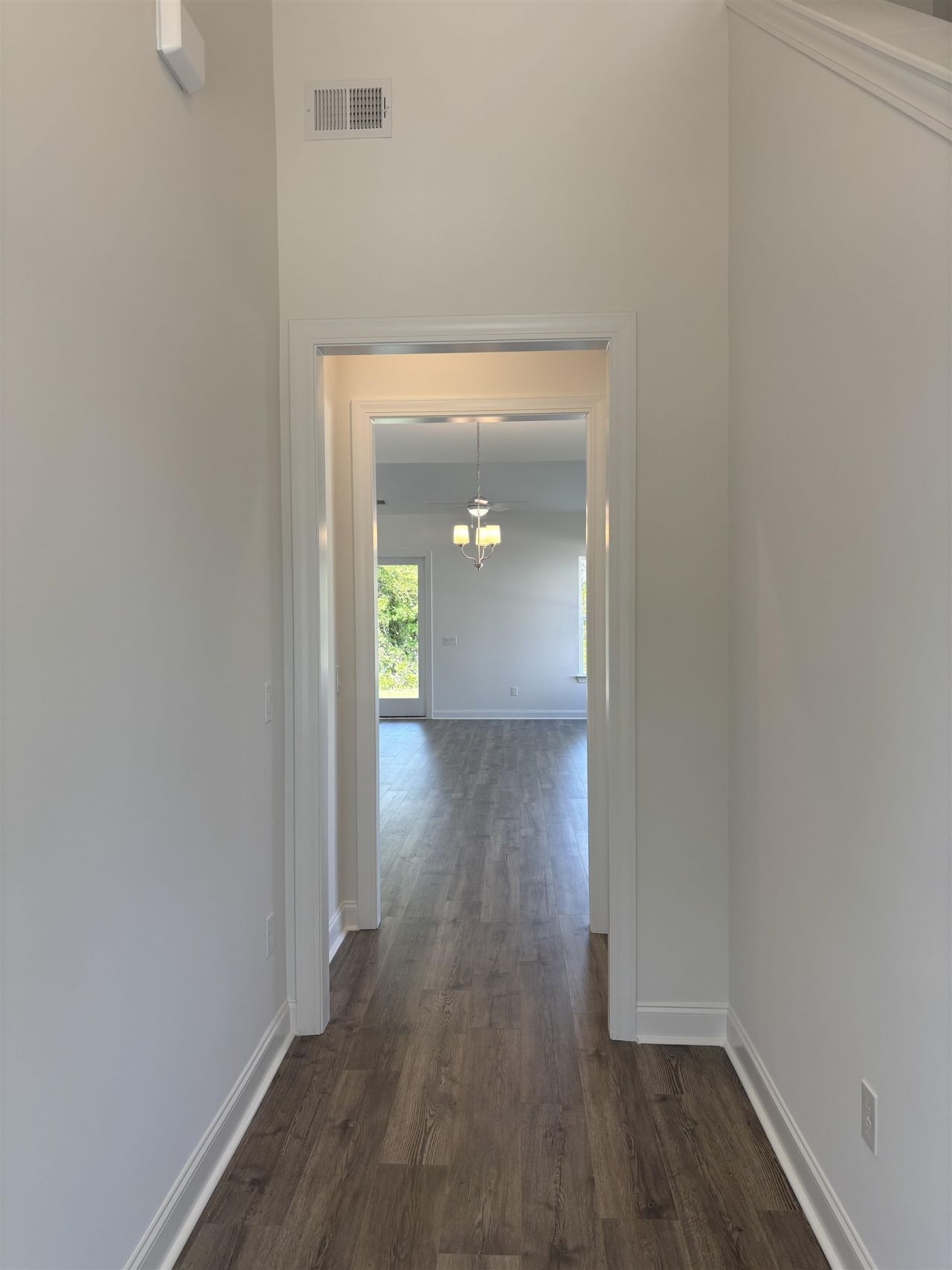 3860 Richardson St. Photo 5