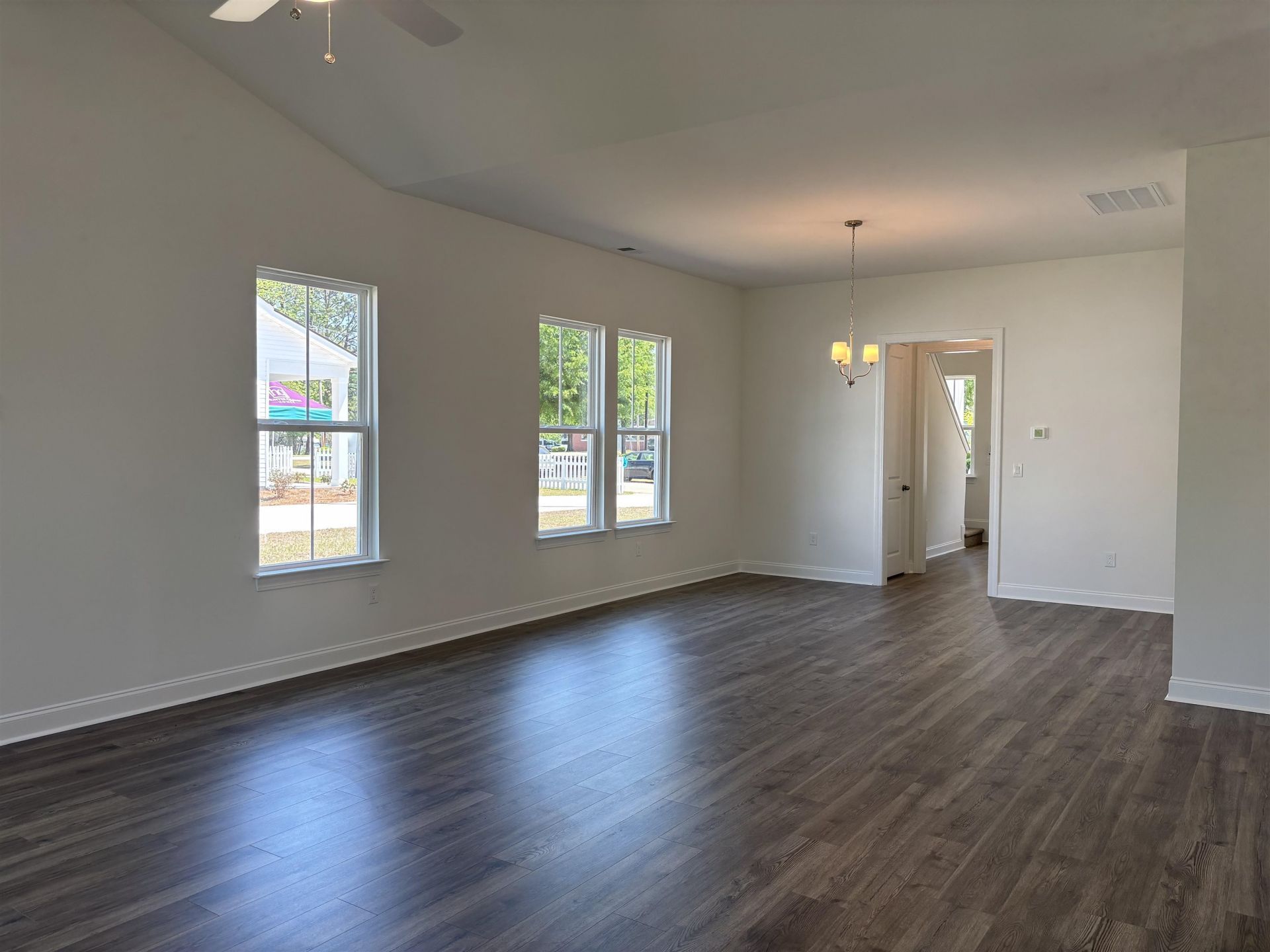 3860 Richardson St. Photo 8