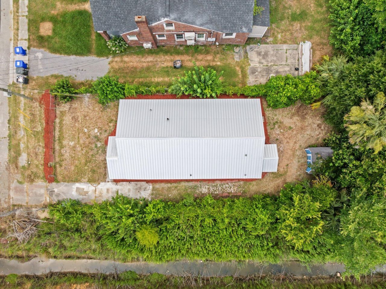 1806 Calvert Street Photo 37