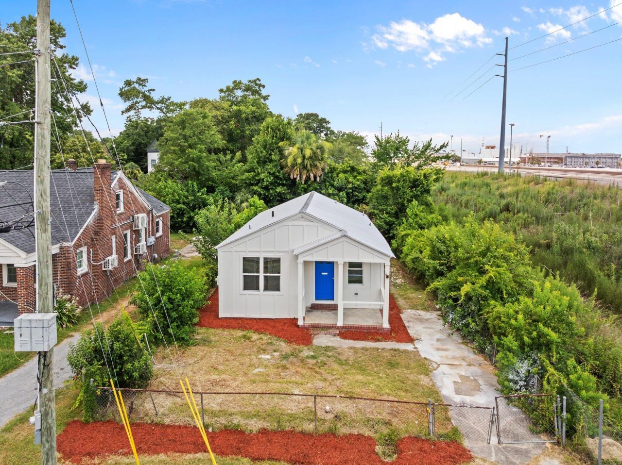 1806 Calvert Street Photo 4