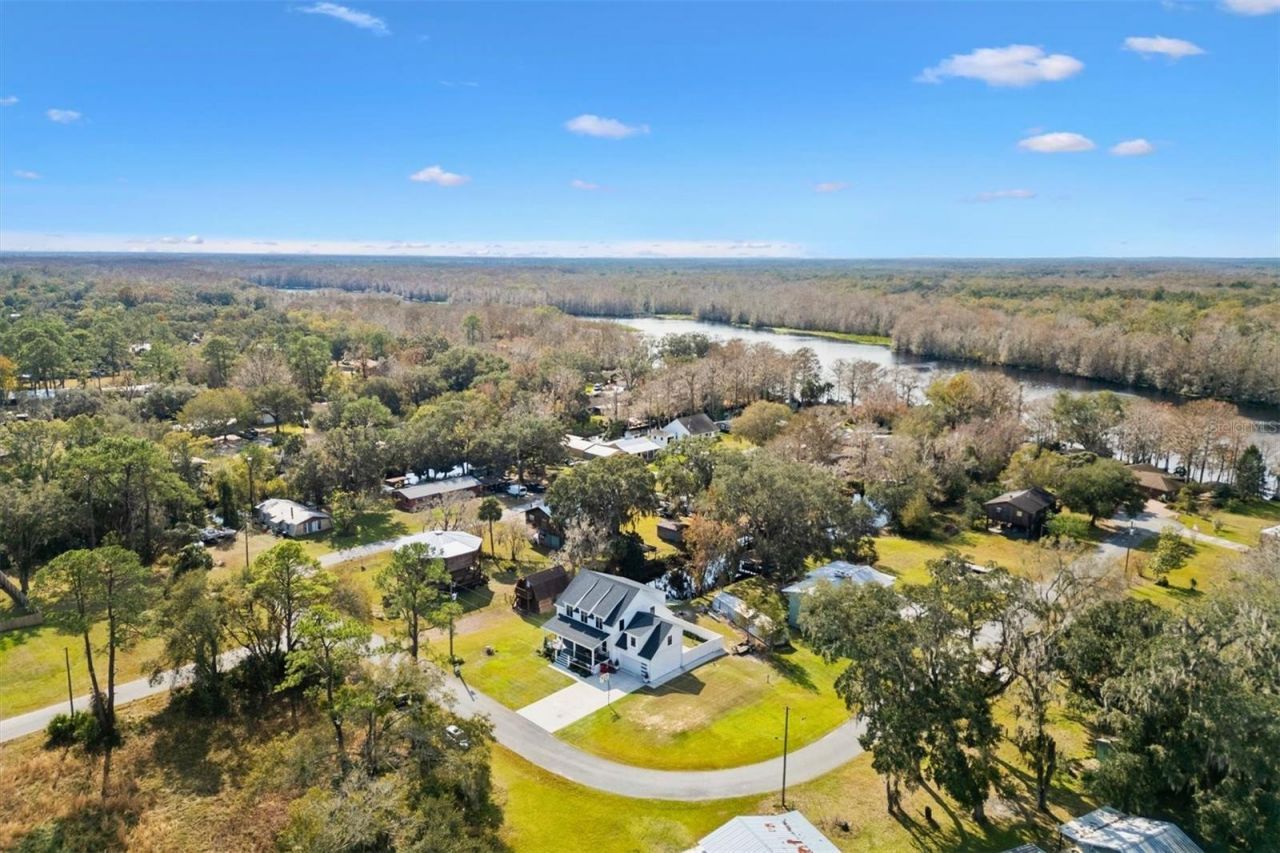 4777 Cr 306a, Lake Panasoffkee, FL 33538 Photo