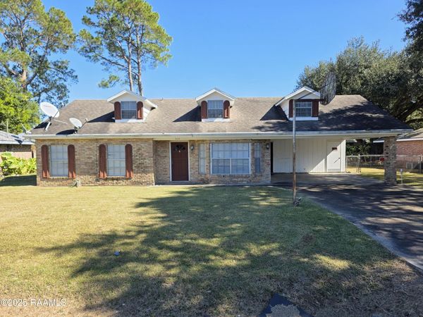 304 Martin Oaks Drive , Lafayette, LA 70501