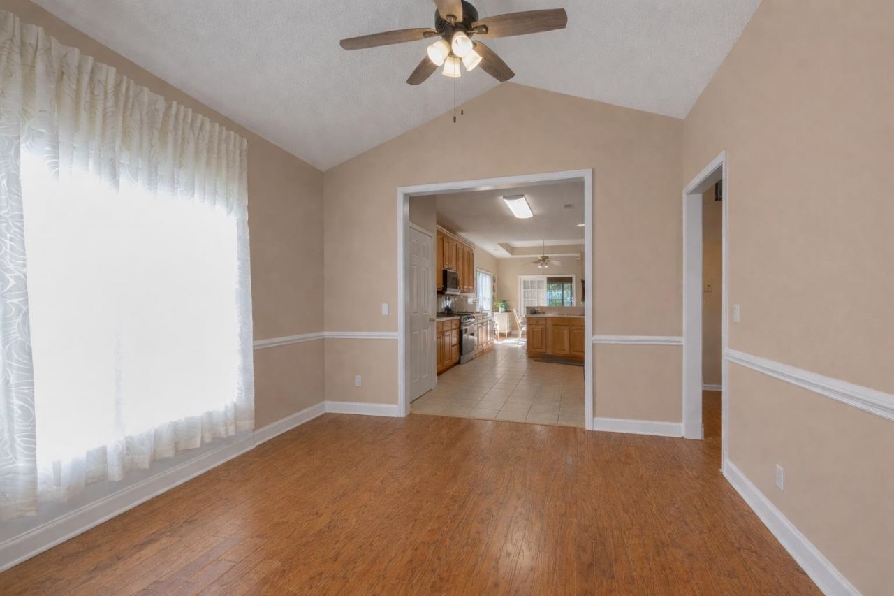 215 Jessica Lakes Dr. Photo 10