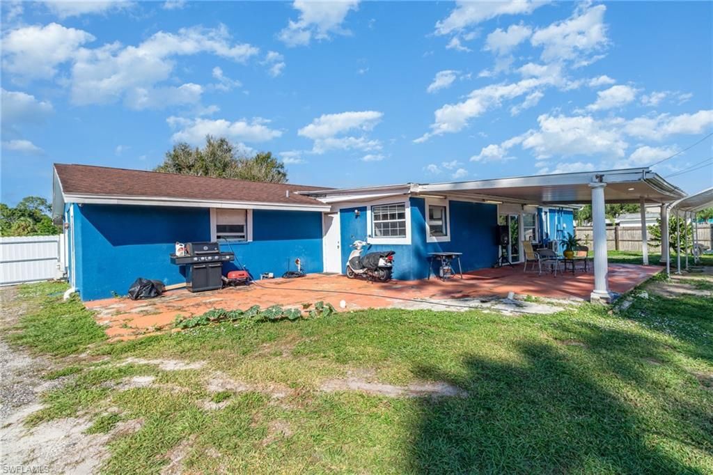 18 Illinois Rd, Lehigh Acres, FL 33936 Photo