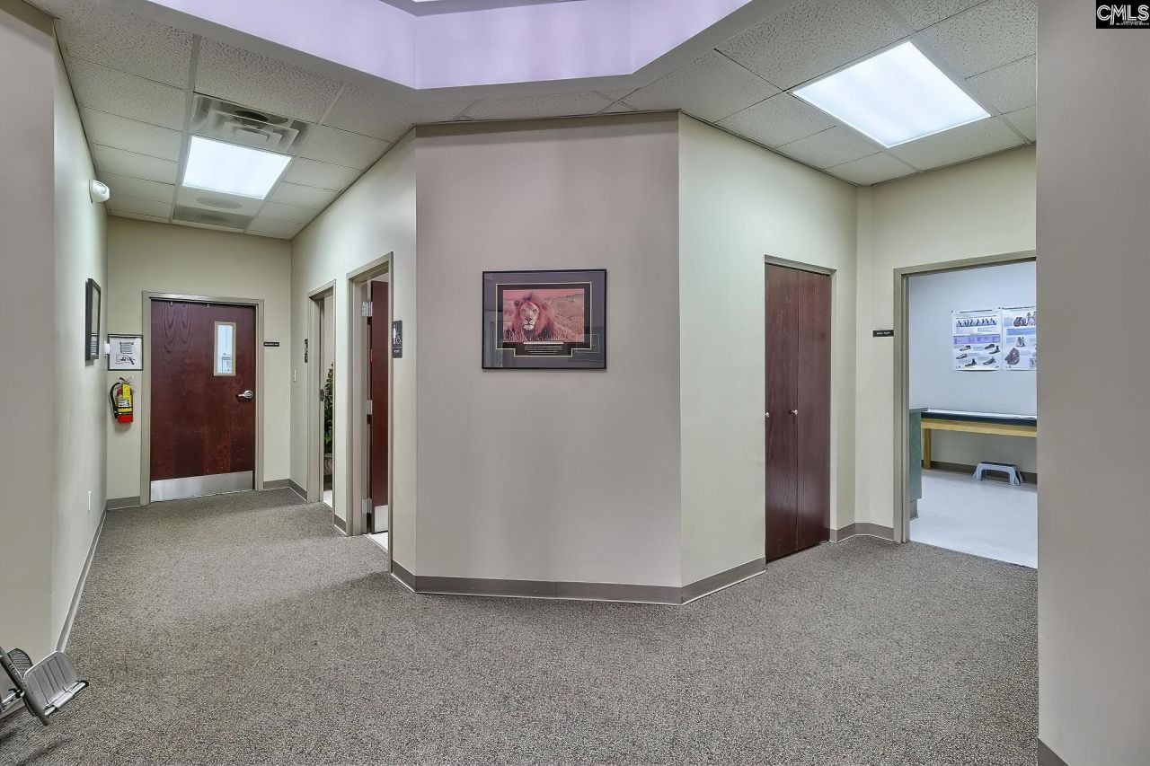 811 Sunset Boulevard Photo 12