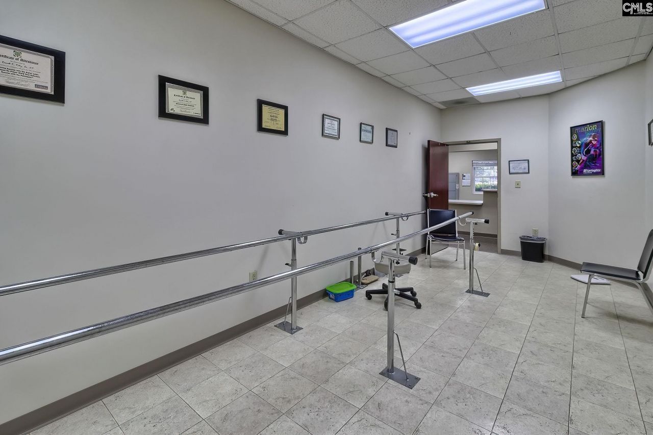 811 Sunset Boulevard Photo 18