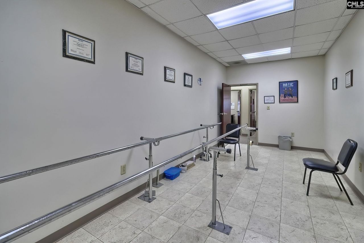 811 Sunset Boulevard Photo 20