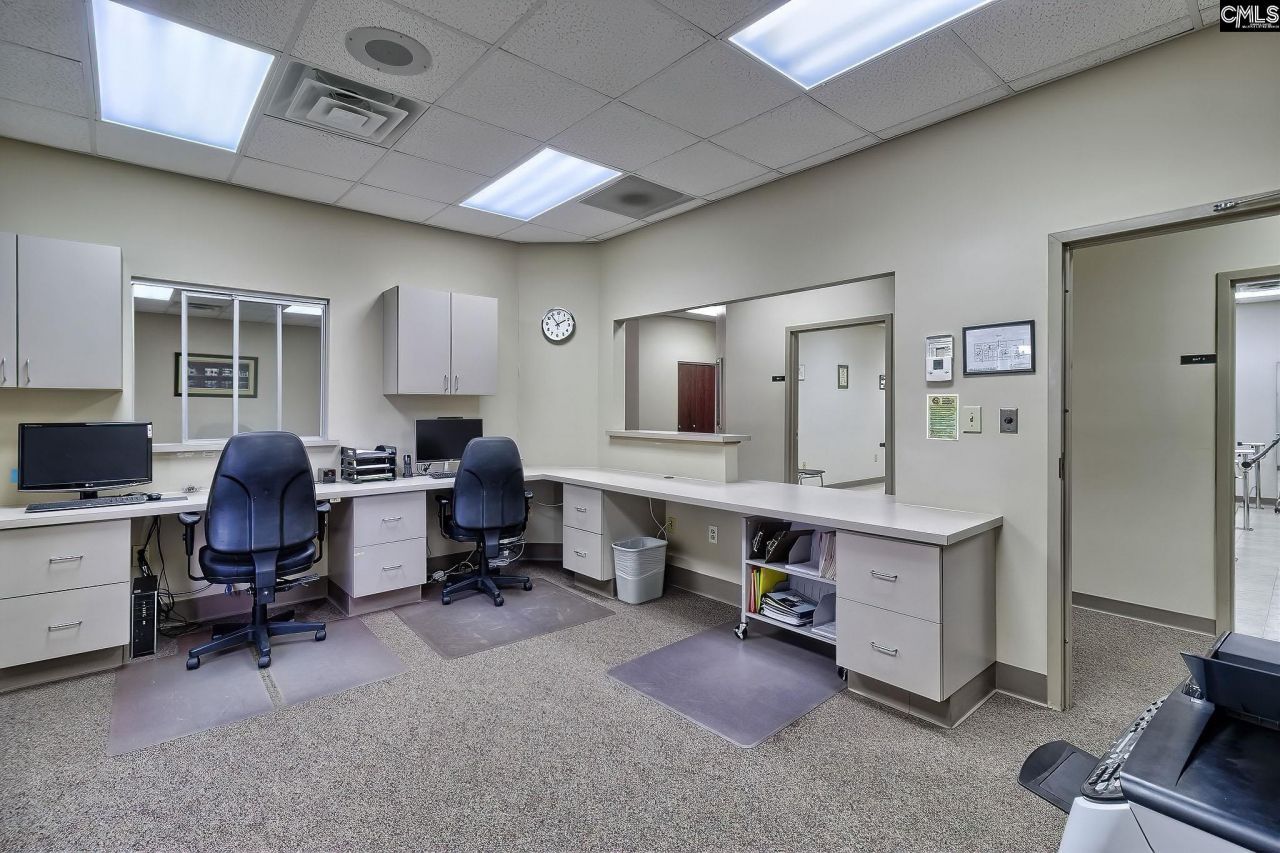 811 Sunset Boulevard Photo 22